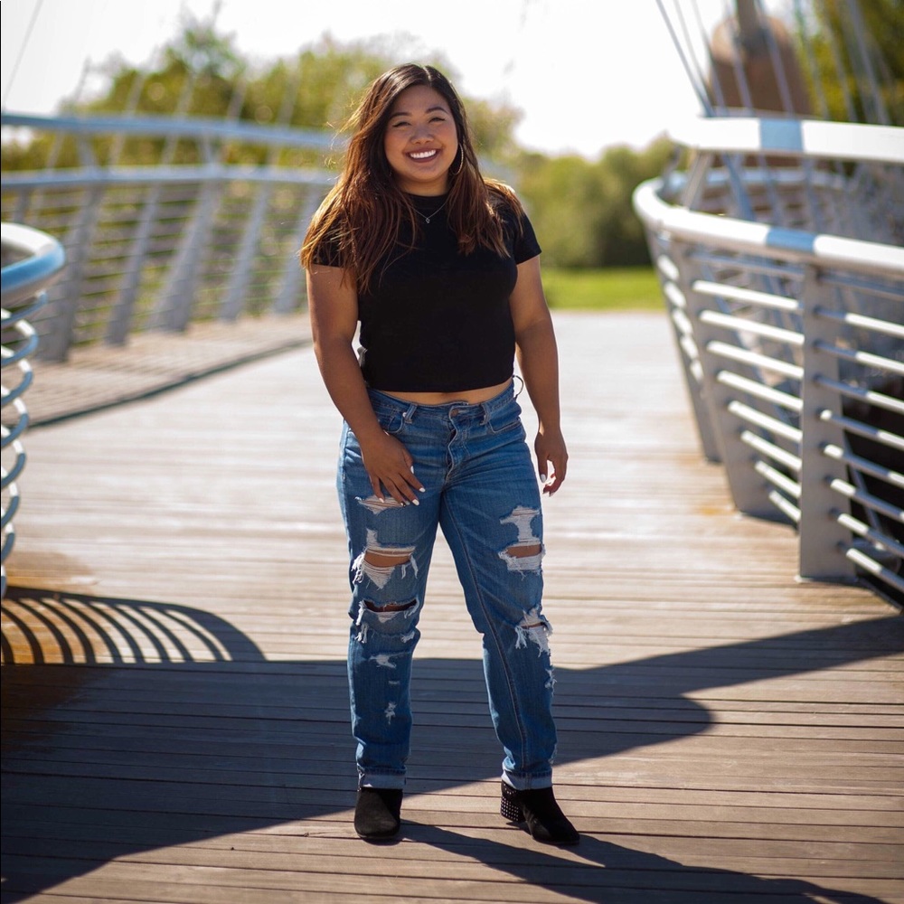 American Eagle Tomgirl Jeans